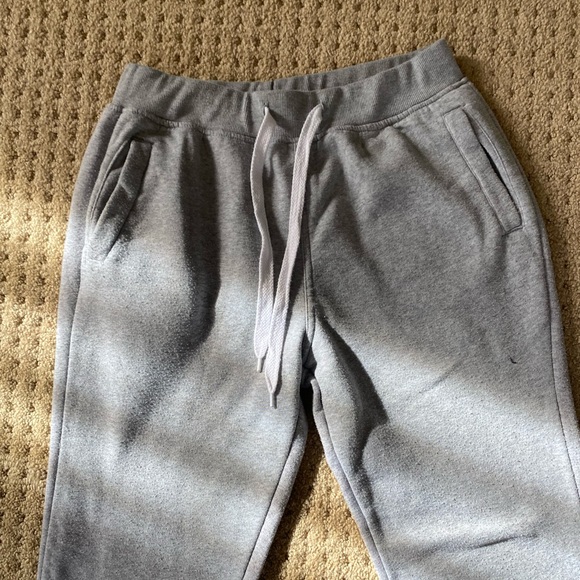 Bundle of men’s sweats - Picture 6 of 6